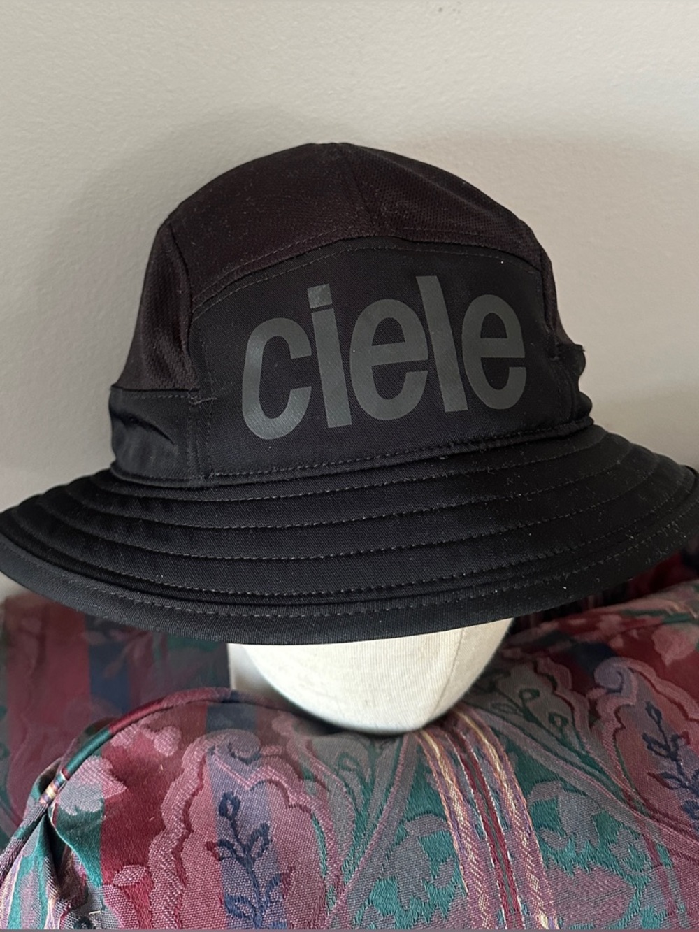 CIELE Black Performance Bucket Hat Athletic L XL